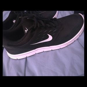 Nikes size 11