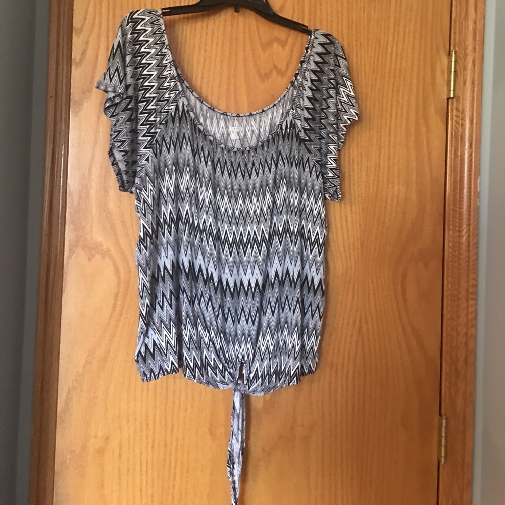 This is a black, white & gray top by a.n.a.
