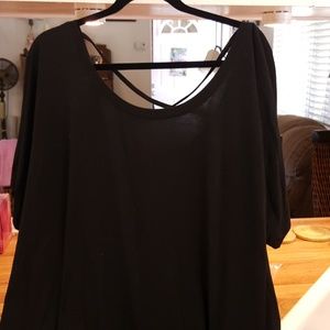 Black Tek Gear short sleeve top. New