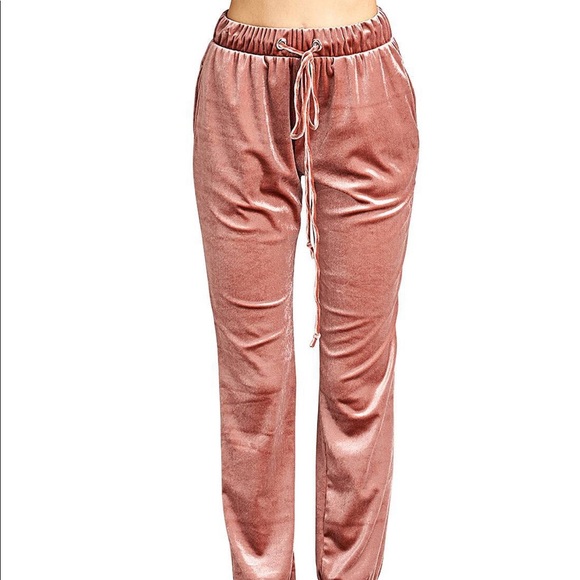 Pink Crushed Velvet Jogger sweatpants - Picture 2 of 5