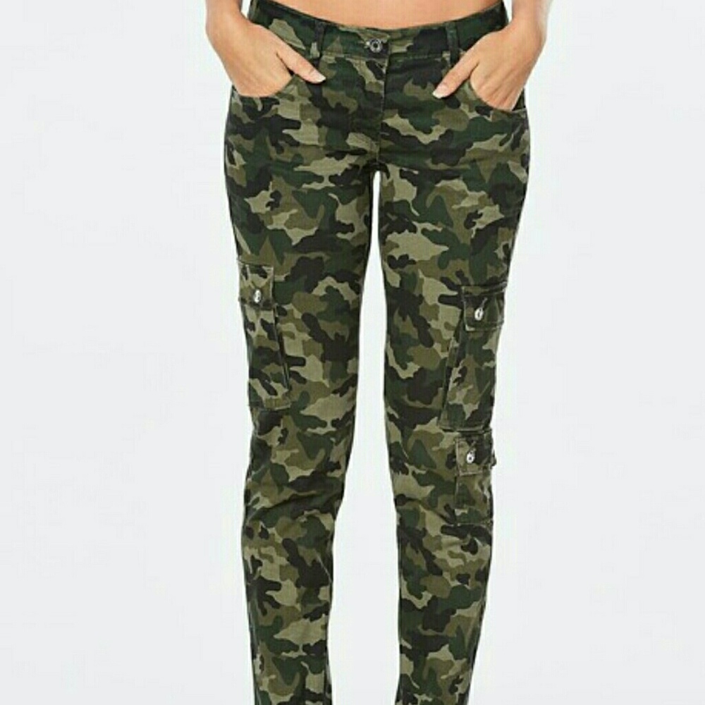 Camp cargo pants
