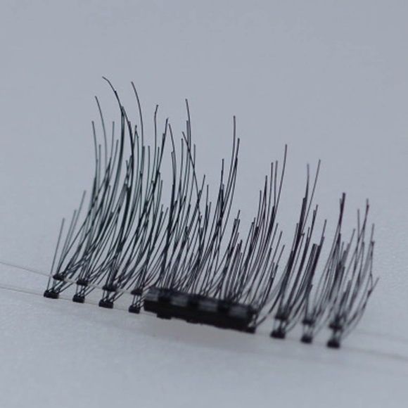 Magnetic extension eye lashes - Picture 4 of 6