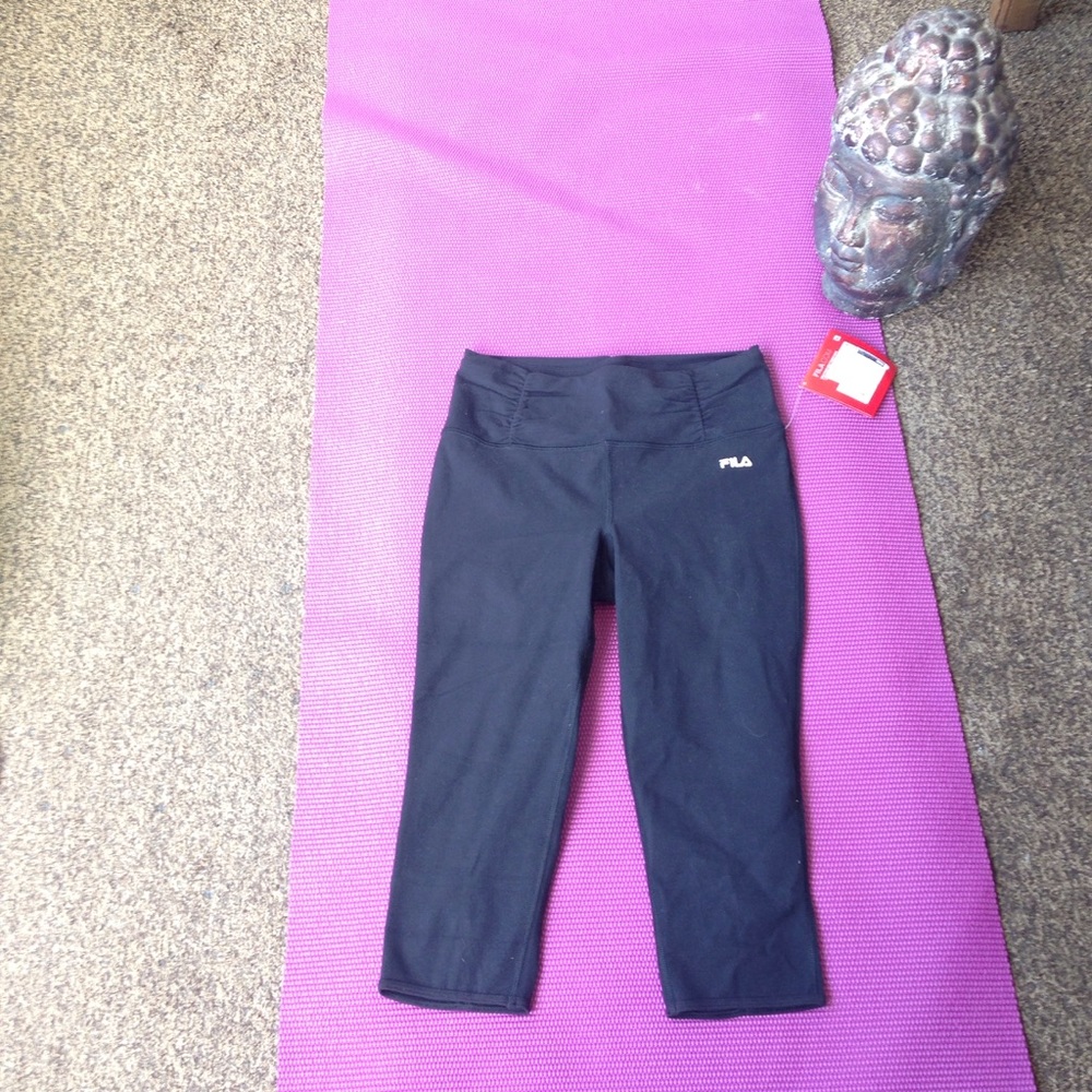 🐞NEW Fila blk yoga pants. NEW!