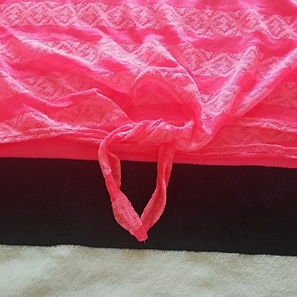 🩷 Wet Seal Cold Shoulder Top - Picture 2 of 6
