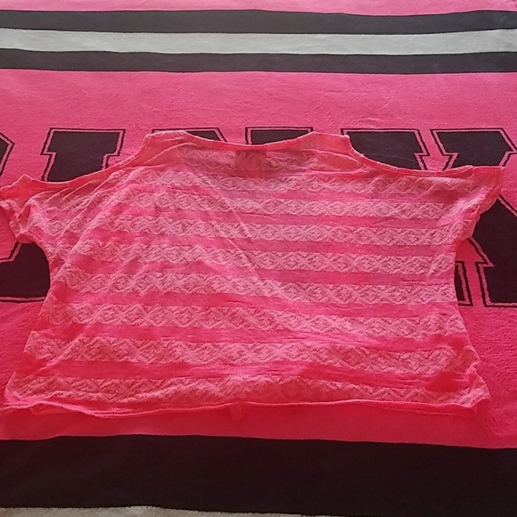 🩷 Wet Seal Cold Shoulder Top - Picture 5 of 6