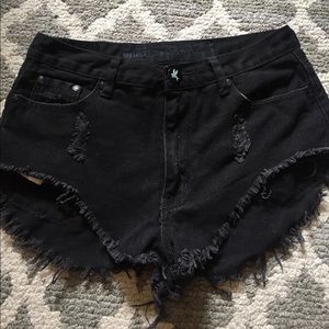 One Teaspoon Black Bandits Shorts size 26 One Teaspoon Black Bandits Shorts size 26