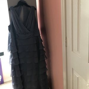 Patra Sleeveless Tiered Evening Dress with Shawl.