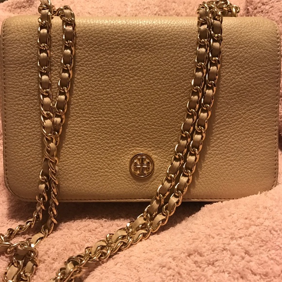 Tory Burch Handbags - Tory Burch Robinson Purse