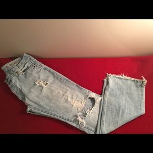 🍁Bad Ass Highly Distressed American Eagle jeans