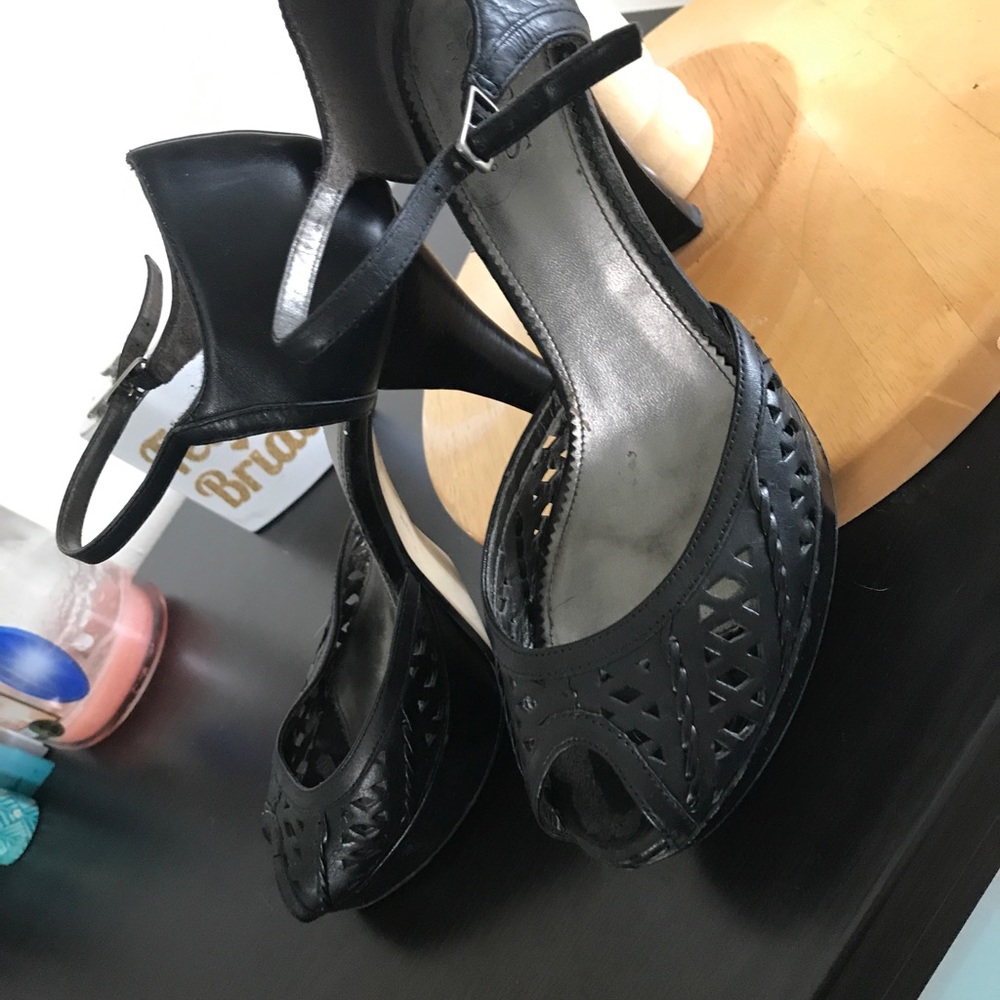 Guess by Marciano Retro black platform heels