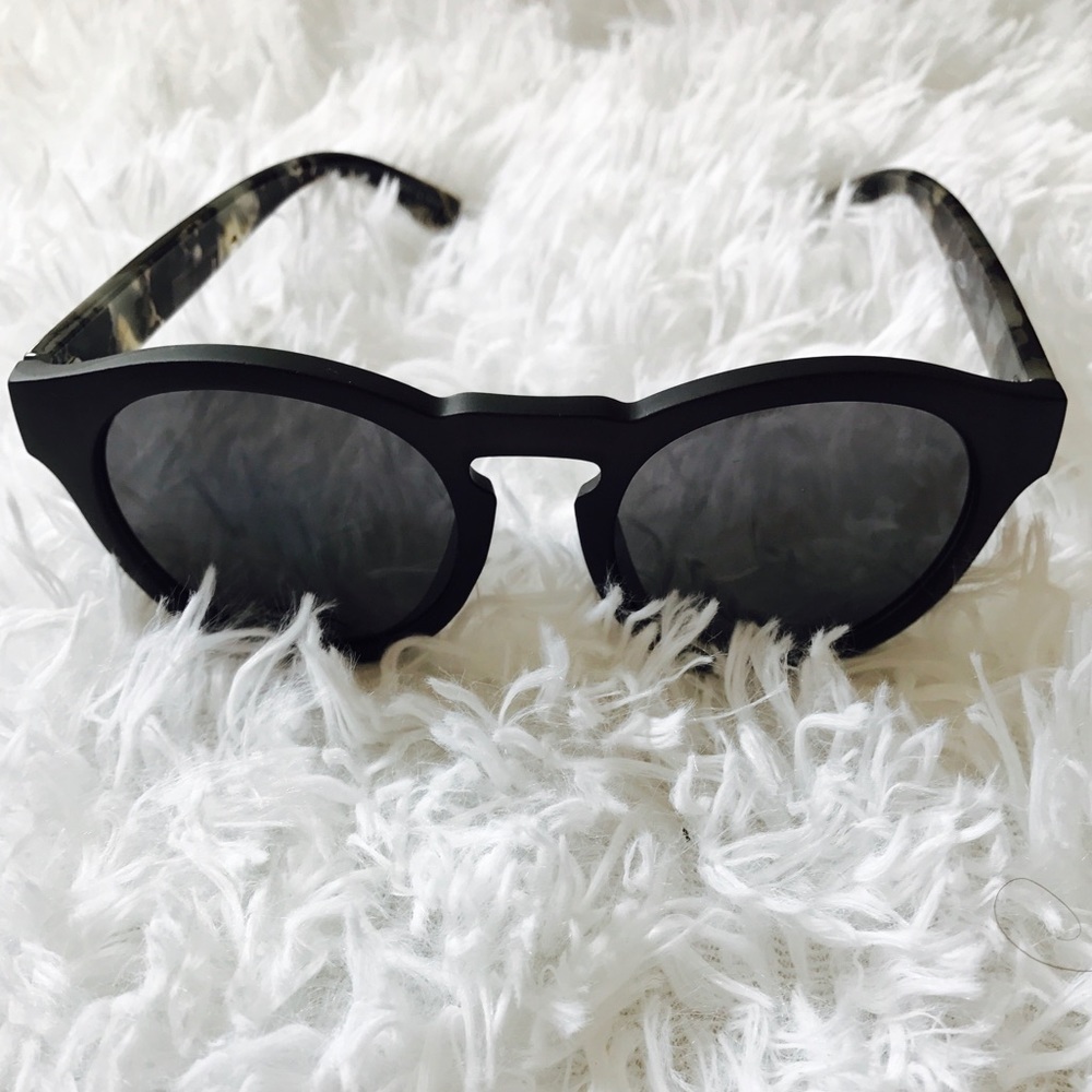 Brand new sunglasses 😎