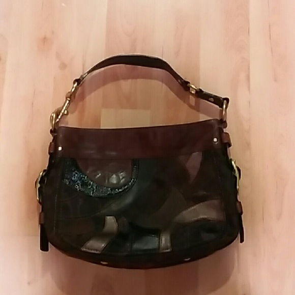 Beautiful Coach bucket handbag - Picture 2 of 4