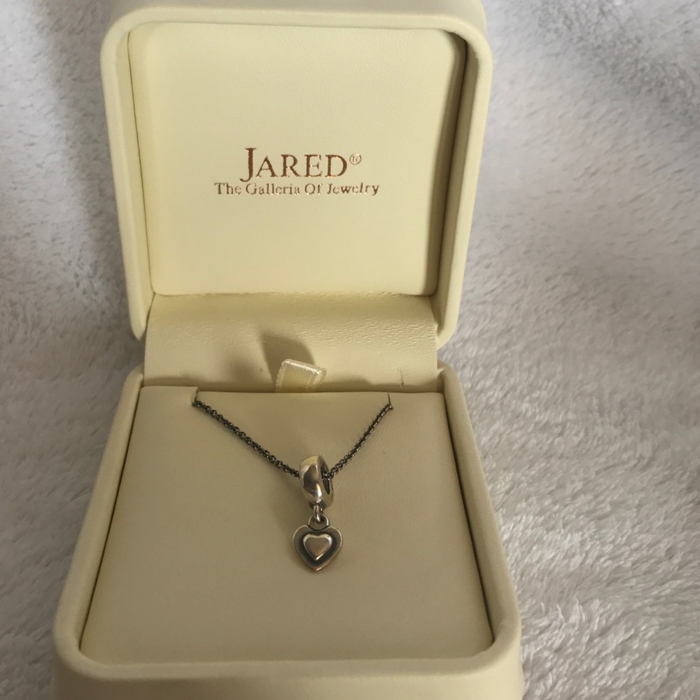 new in box Jared Necklace