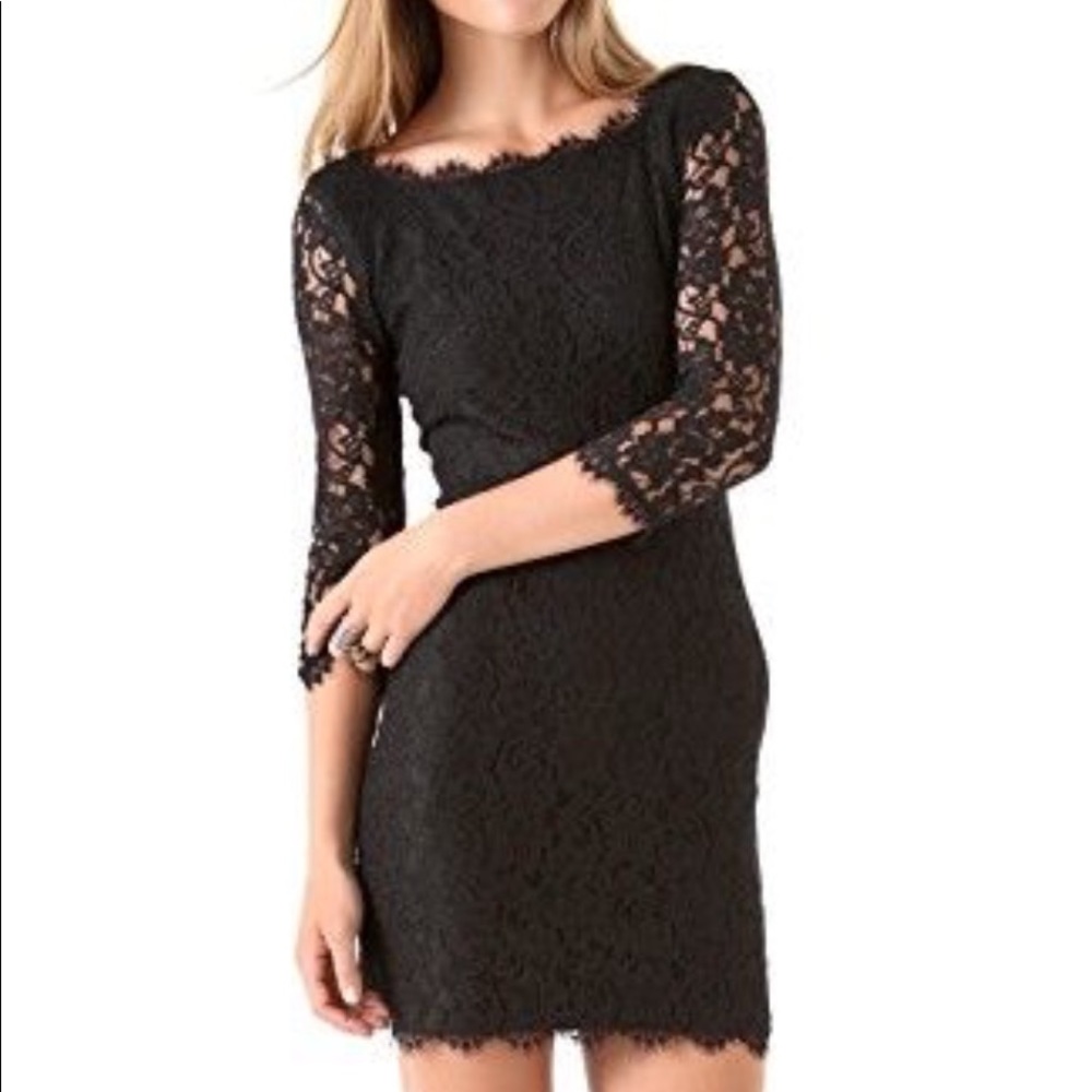 Diane Von Furstenberg lace mini dress size 4