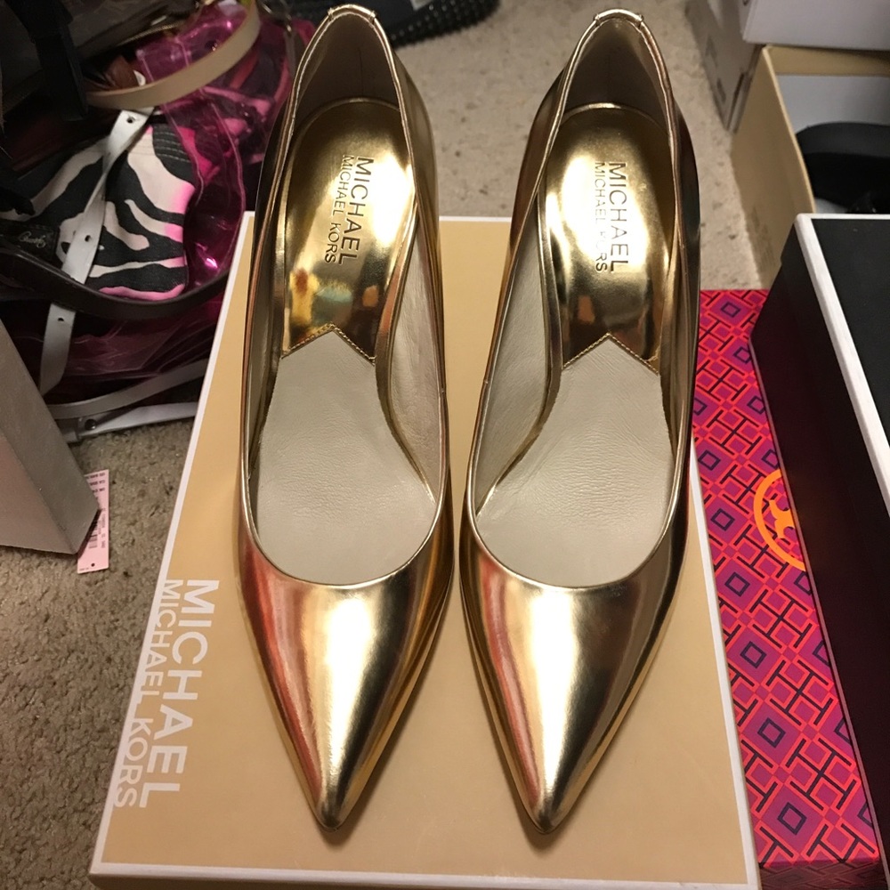 Michael Kors Elisa Pump- OBO