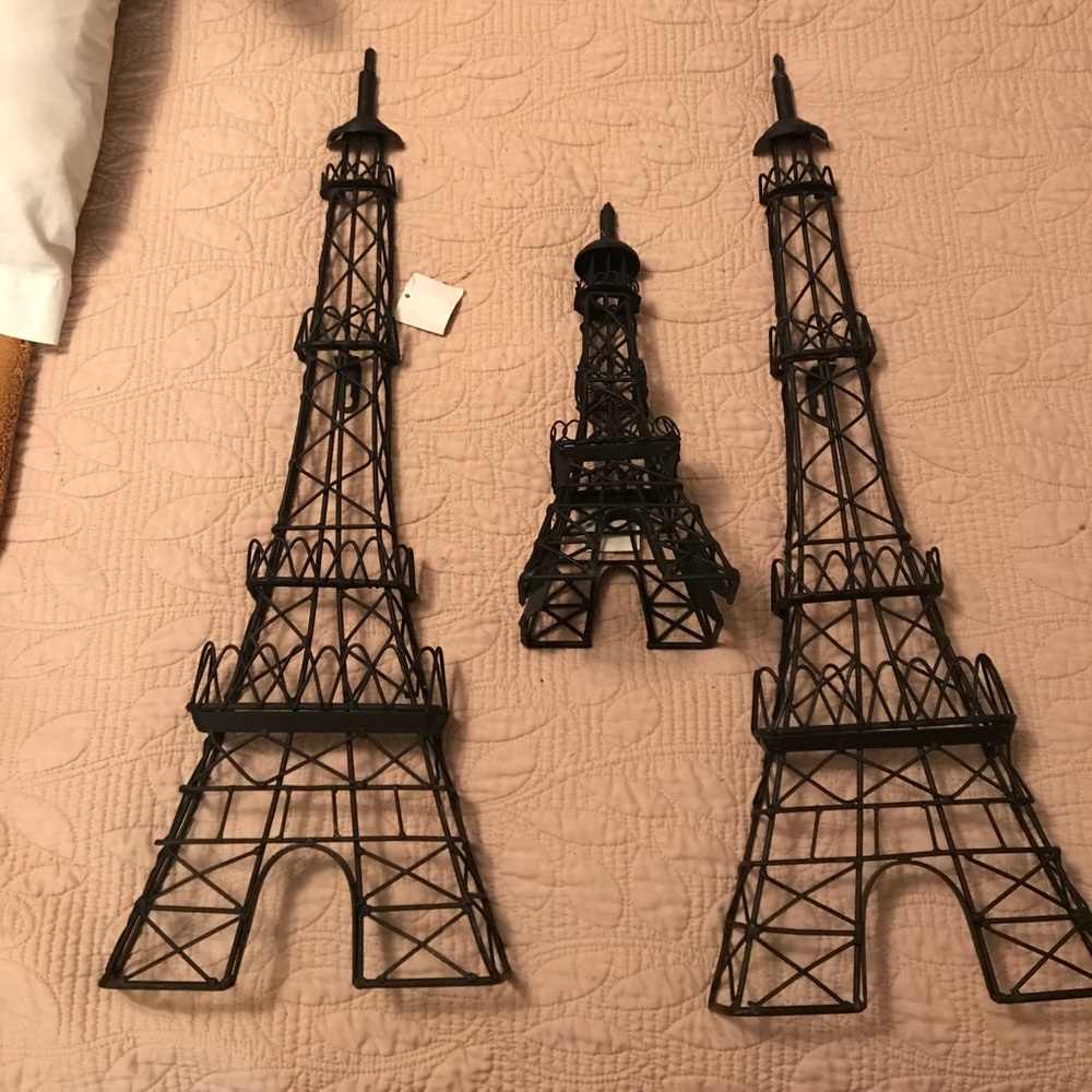 Metal Eiffel Tower home decor