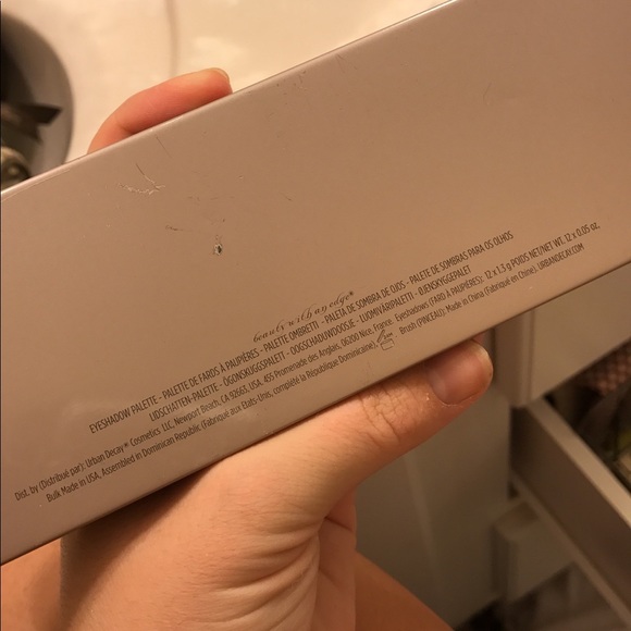 Authentic Naked 2 - Picture 3 of 4