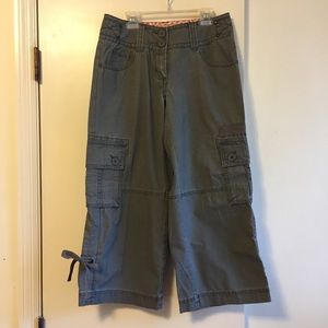CAbi cargo capri pants, Size 2