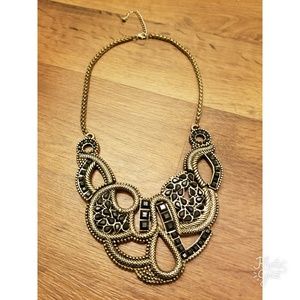 H&M Statement necklace H&M Statement necklace
