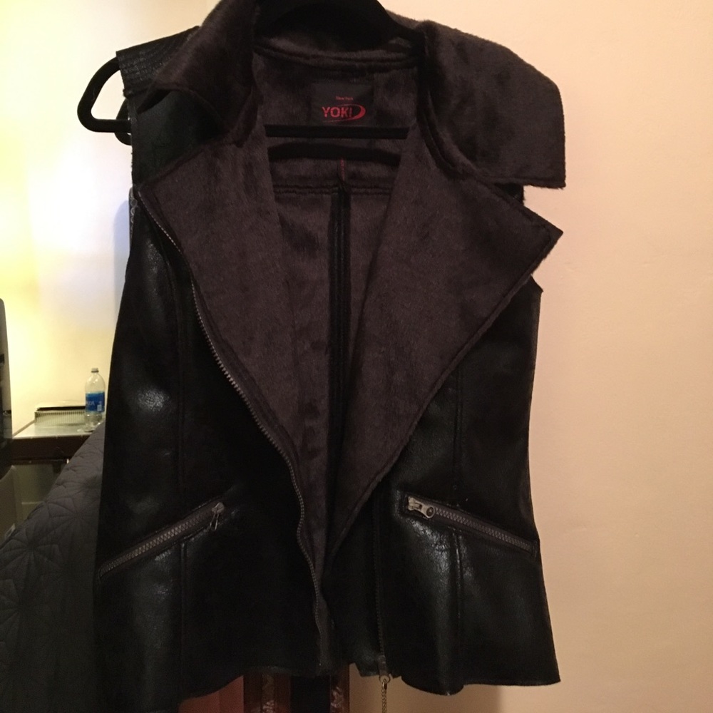 Black faux suede and fur vest, very cute