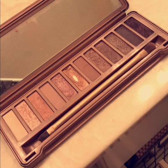 Authentic Naked 3 - Picture 1 of 4