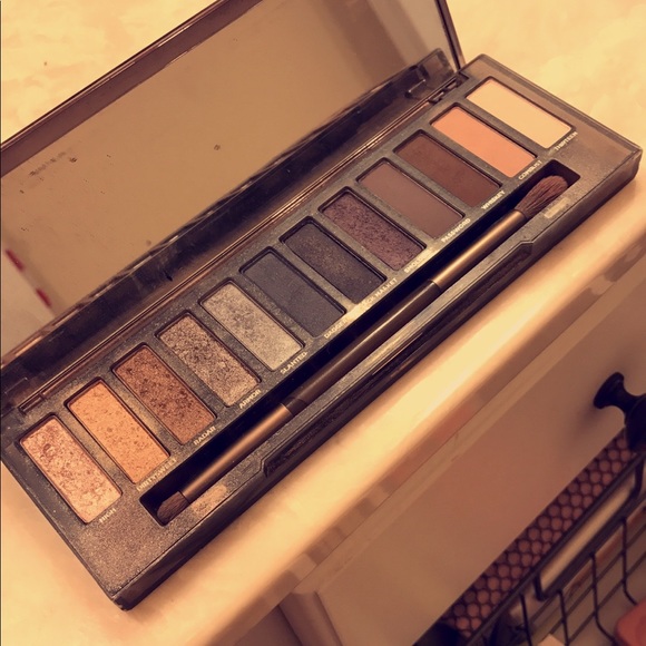 Authentic Naked Smoky - Picture 3 of 4