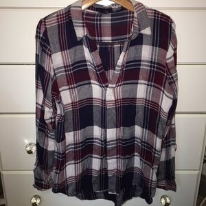 Plaid v-neck long sleeve top