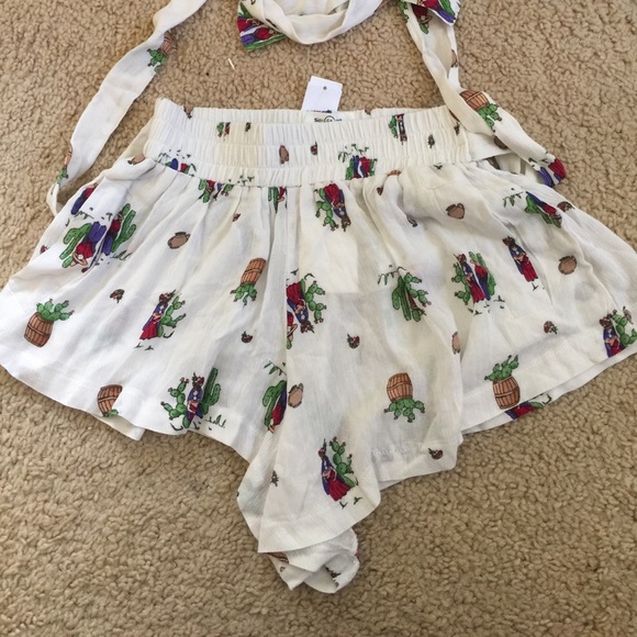 LF tie front shorts - Picture 2 of 2