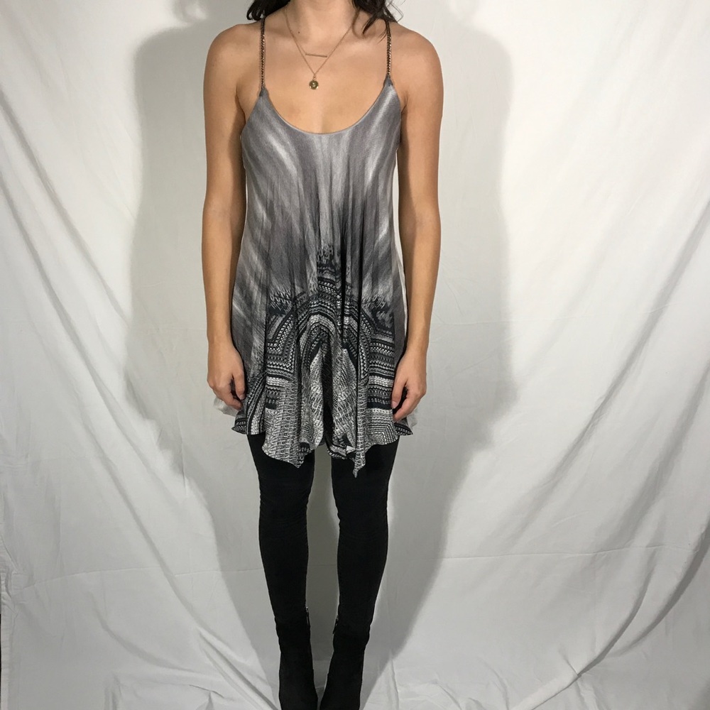 GORGEOUS TOP - DESIGNER - NEW