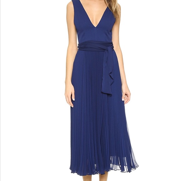 Alice & Olivia Ryn deep V belted dress size 4 - Picture 1 of 6