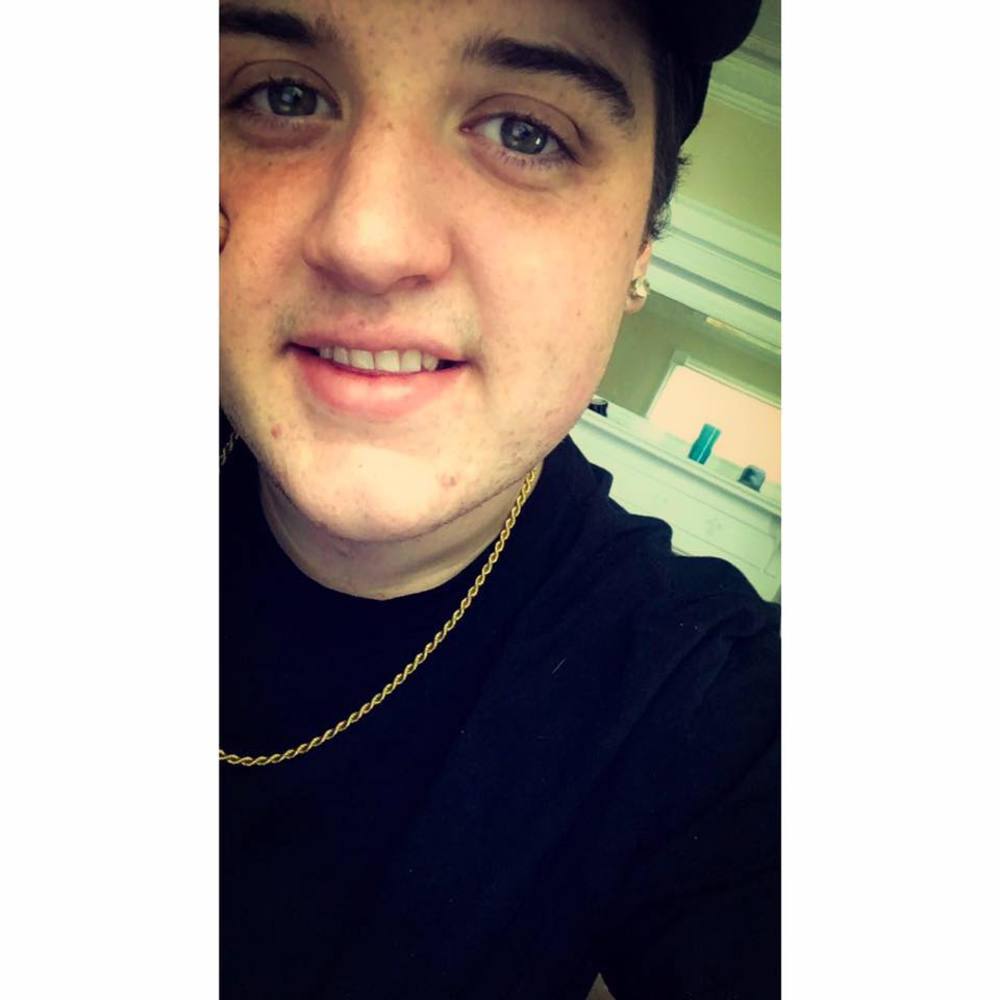 Meet your Posher, Casey