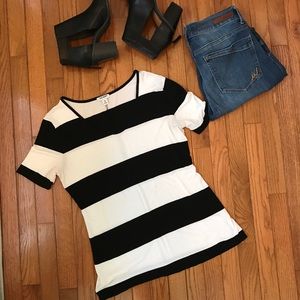 Old navy stripped Tee