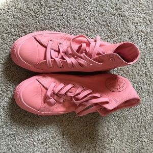 Pink high top converse