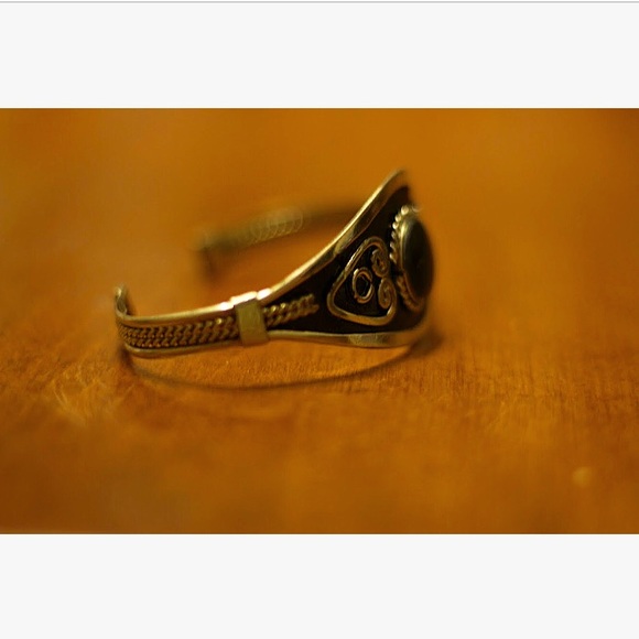 Onyx Semi Precious Stone Bangle - Picture 3 of 3