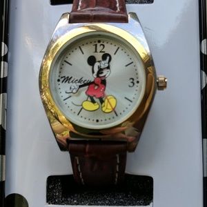 Mickey mouse watch. Gold, Silver with Brown leath Mickey mouse watch. Gold, Silver with Brown leath