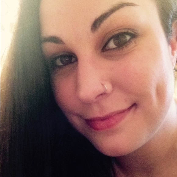 Meet your Posher, Carly - Picture 1 of 1