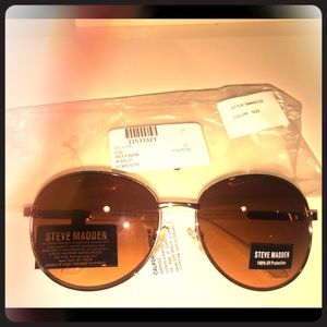 NWT Steve Madden aviators