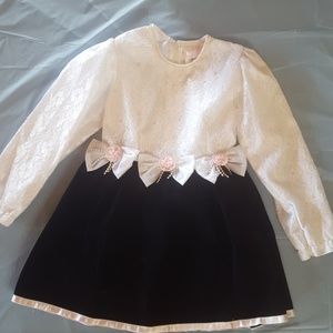 Black lace dress Rose Cottage Black lace dress Rose Cottage