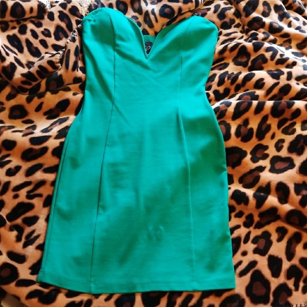 Windsor body con dress