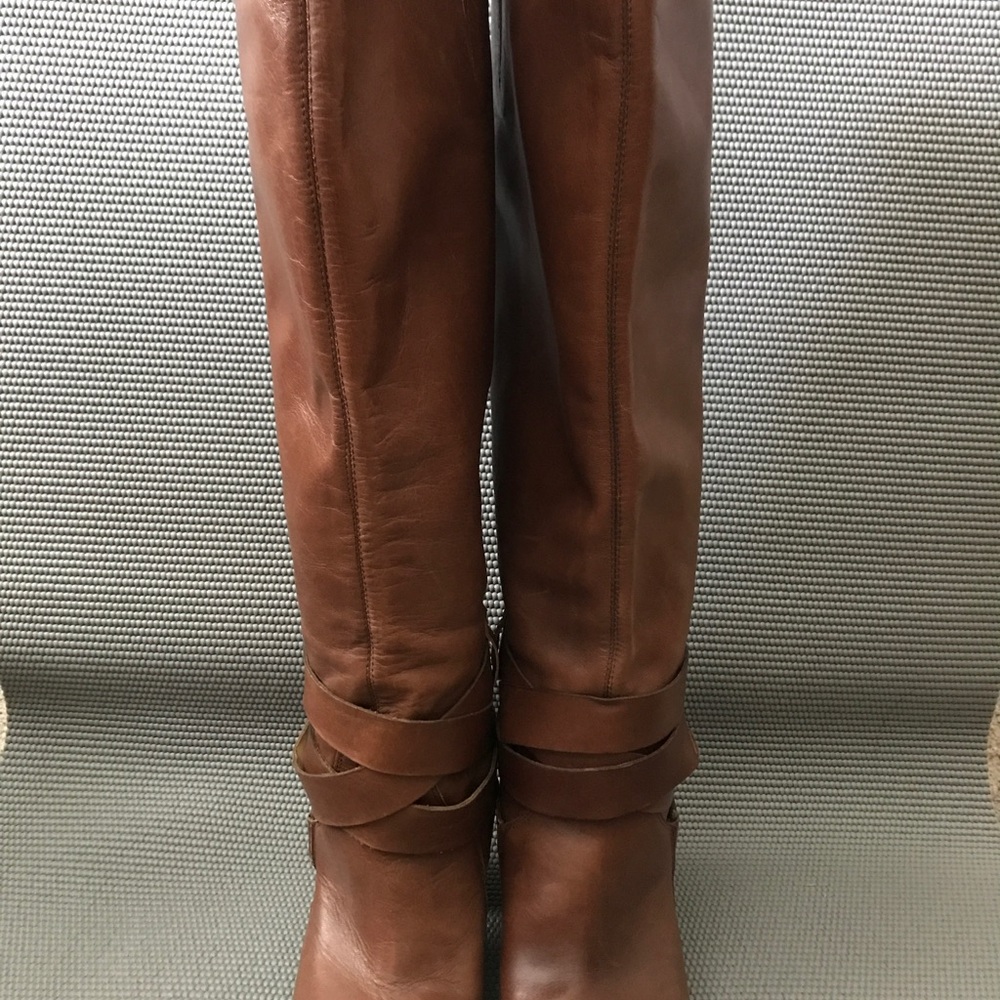 Boots - Picture 7 of 8