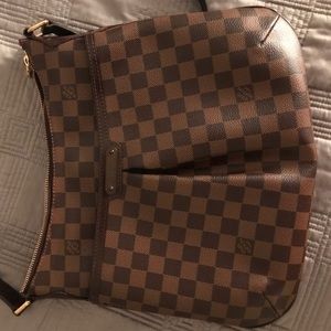 Authentic Louis Vuitton Bloomsbury cross body Authentic Louis Vuitton Bloomsbury cross body