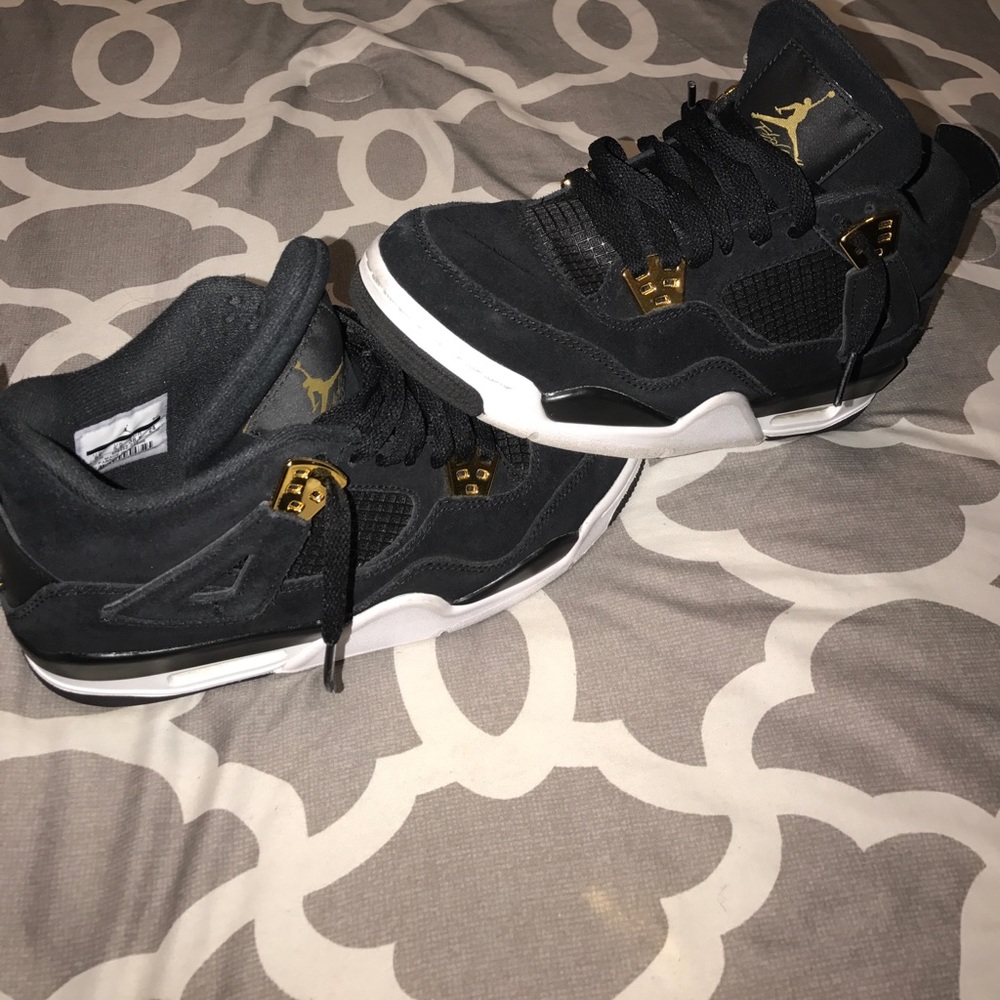Royalty 4s