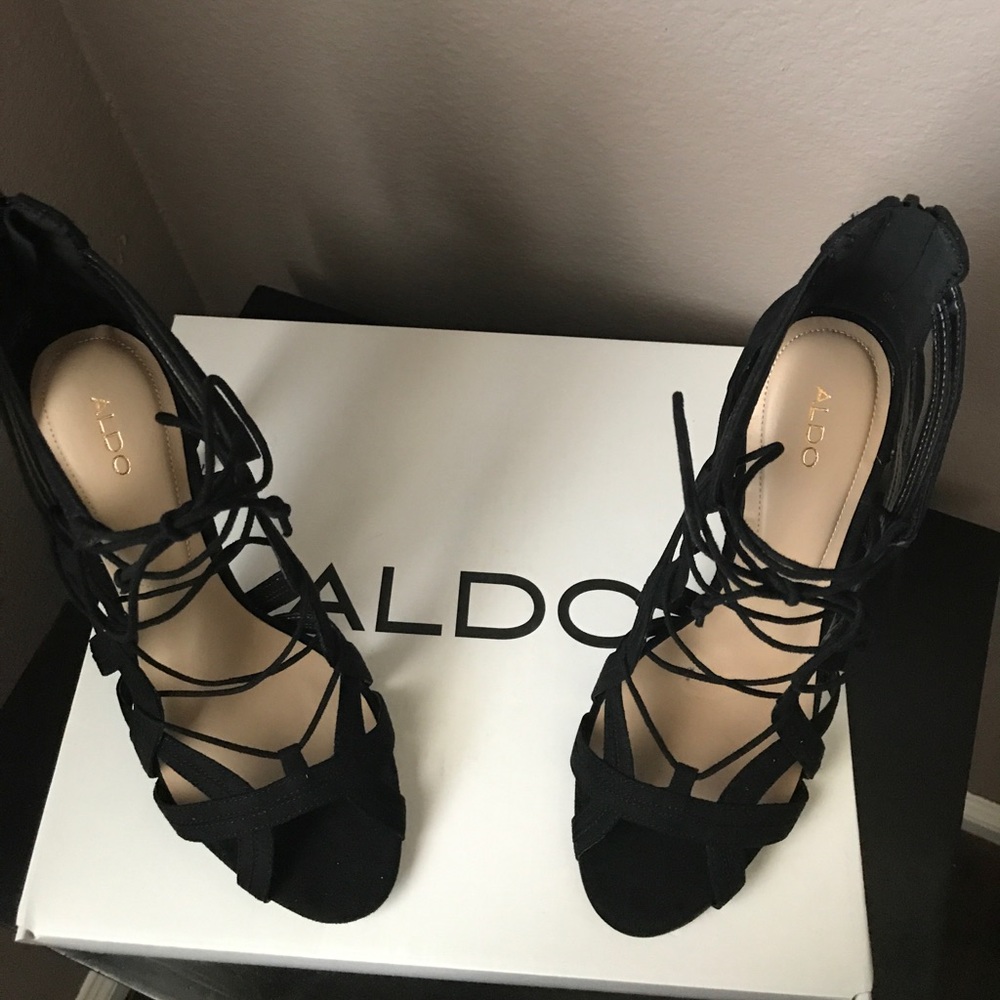 New with box Aldo black heels
