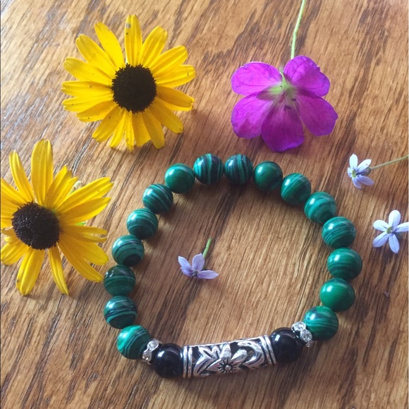 Gorgeous Malachite and Swarovski bracelet! 🌿 - Picture 1 of 2