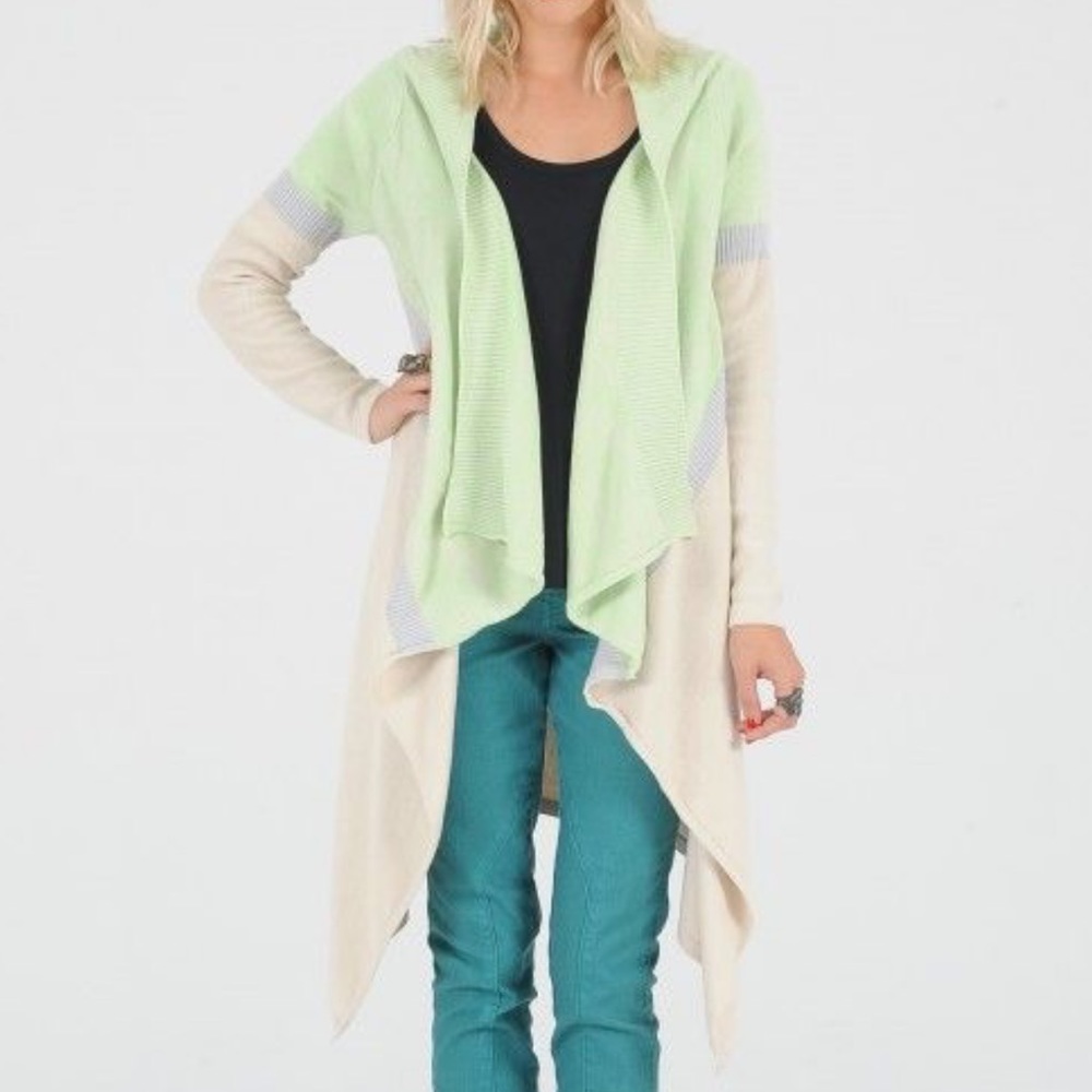 Stark wrap sweater Volcom like new XS-S