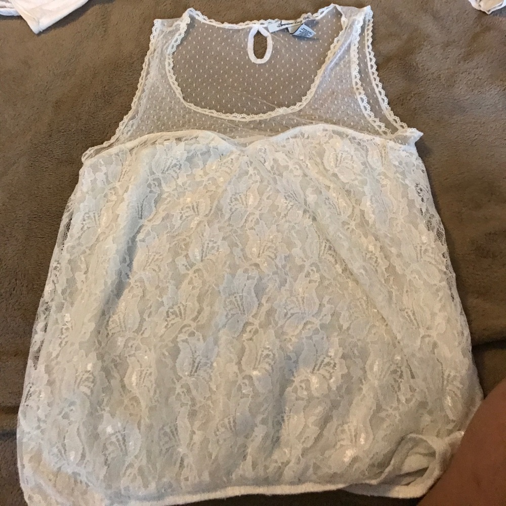 Blouse white so elegant