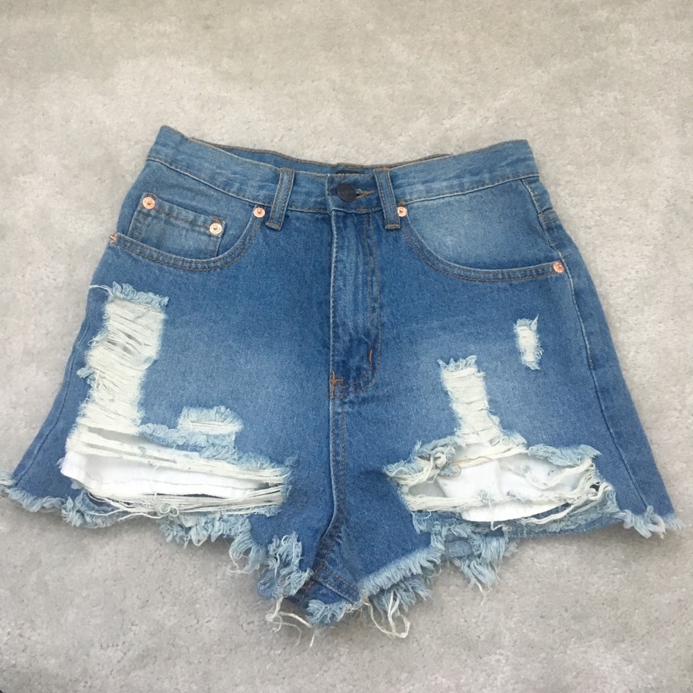 Fashion Nova high waisted shorts