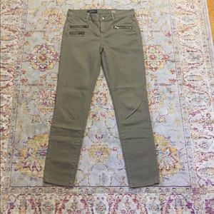 Brand new J. Crew military green ankle pants 💚
