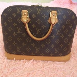 100% Authentic LV Alma PM 13.5"Lx9.5"H x 6.5"D