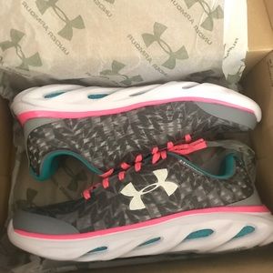 Women's Under Armour GGS Spine Clutch GR Shoes!